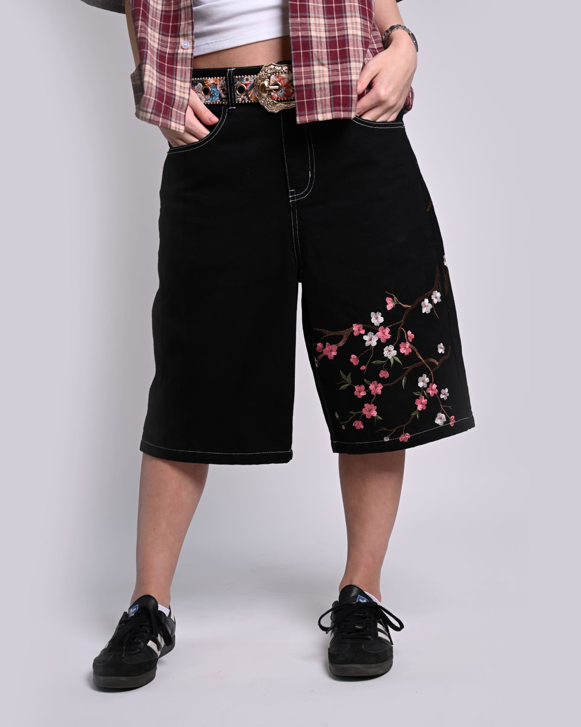Sakura Tiger Embroidered Shorts – Mystic